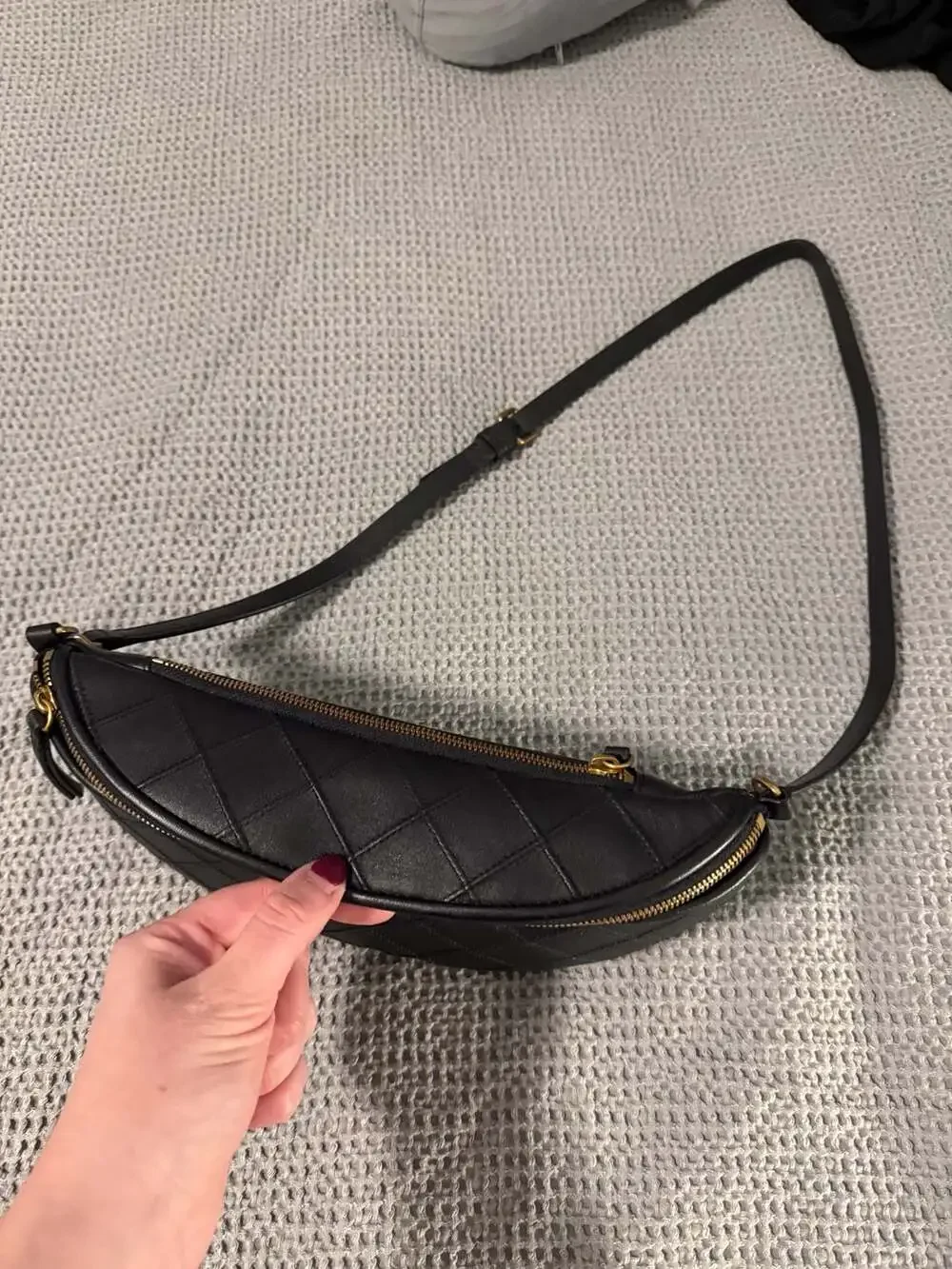 Quince Italian Leather Diamond Quilted Sling Bag Black Belt Bag Crossbody